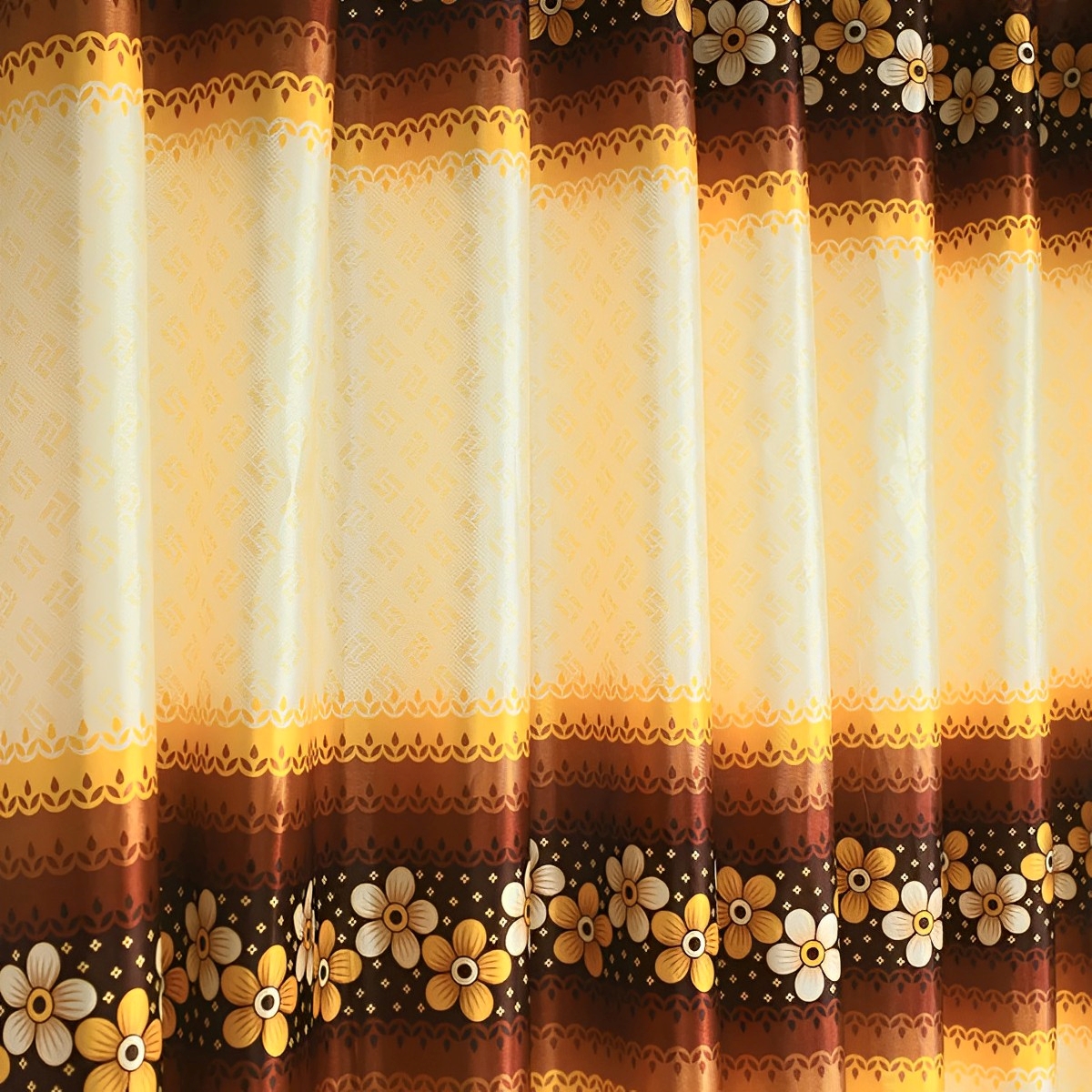 Synthetic Curtain Porda , parda from Suba international - SyntheticFiber - Ready Made Brand New Product - Yearn Eye-Attractive Design