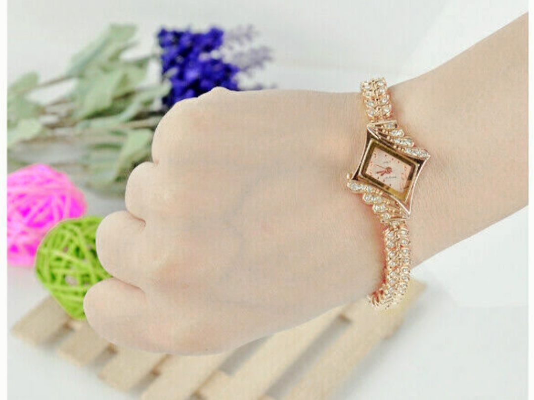 Analog stylish elegant watch for women - Rose gold