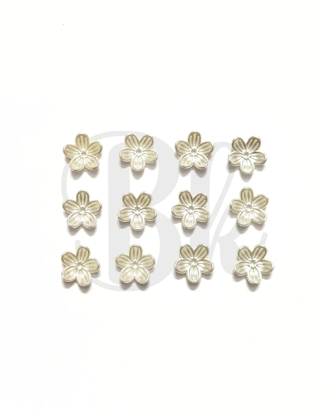 Pearl Flower Flat Beads